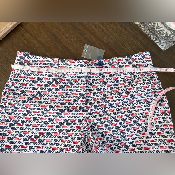 NWOT Vineyard Vines Red, Blue, and White Patterned Women's Shorts - Picture 5 of 5